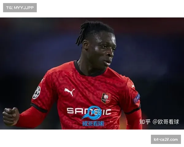 斯洛特左路布局遭针对 红军闷平利兹联暴露战术适应性难题