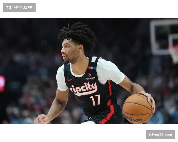 卡马拉12分11篮板 开拓者前锋篮板保护出色